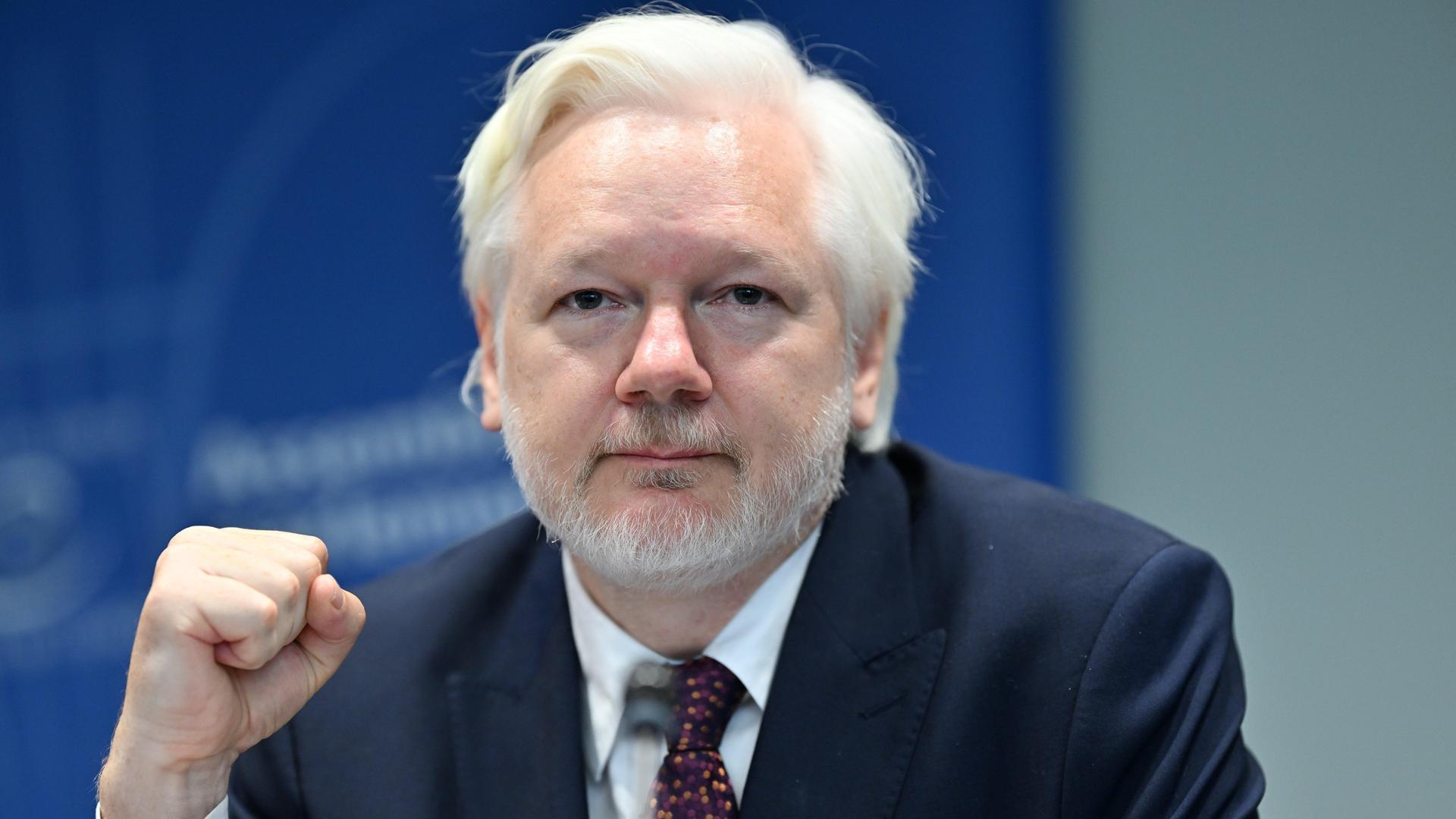 Assange e WikiLeaks: informazione libera o minaccia alla sicurezza?
